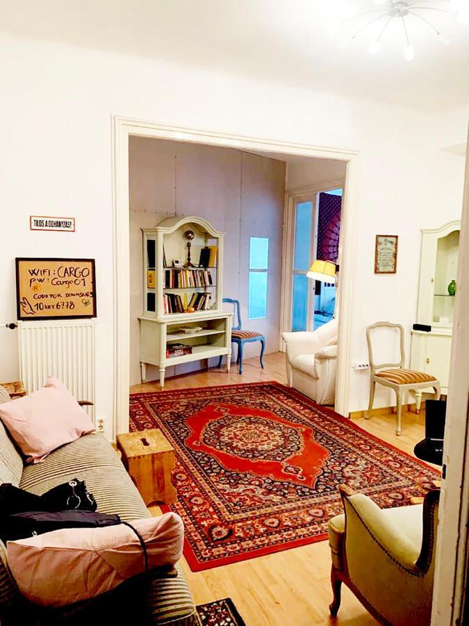 Cargo Rooms And Apartment 부다페스트 외부 사진